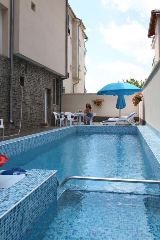 Vlasta Family Hotel ラヴダ エクステリア 写真