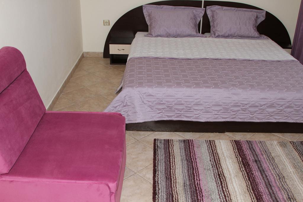 Vlasta Family Hotel ラヴダ エクステリア 写真